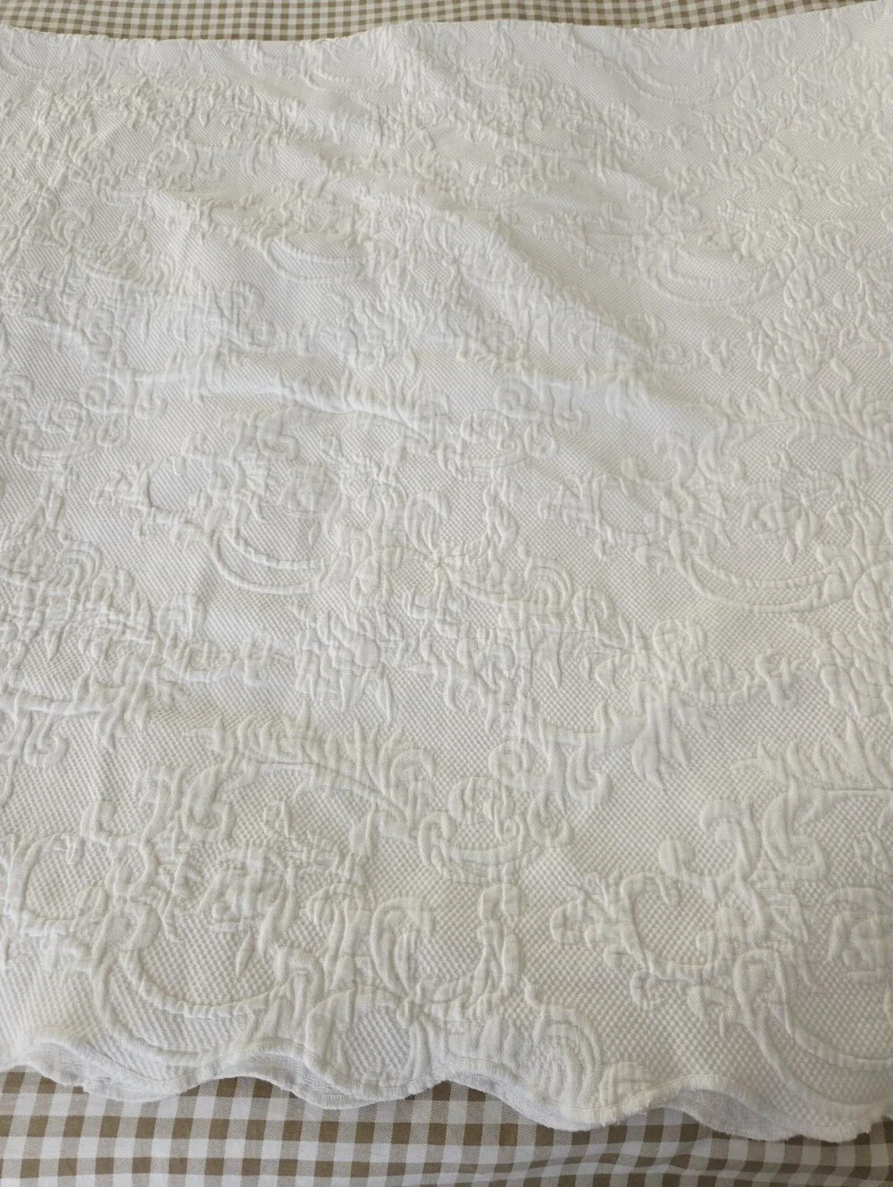 SFERRA 100% Cotton White Alice Coverlet + 2 Euro Shams With Scalloped Edges